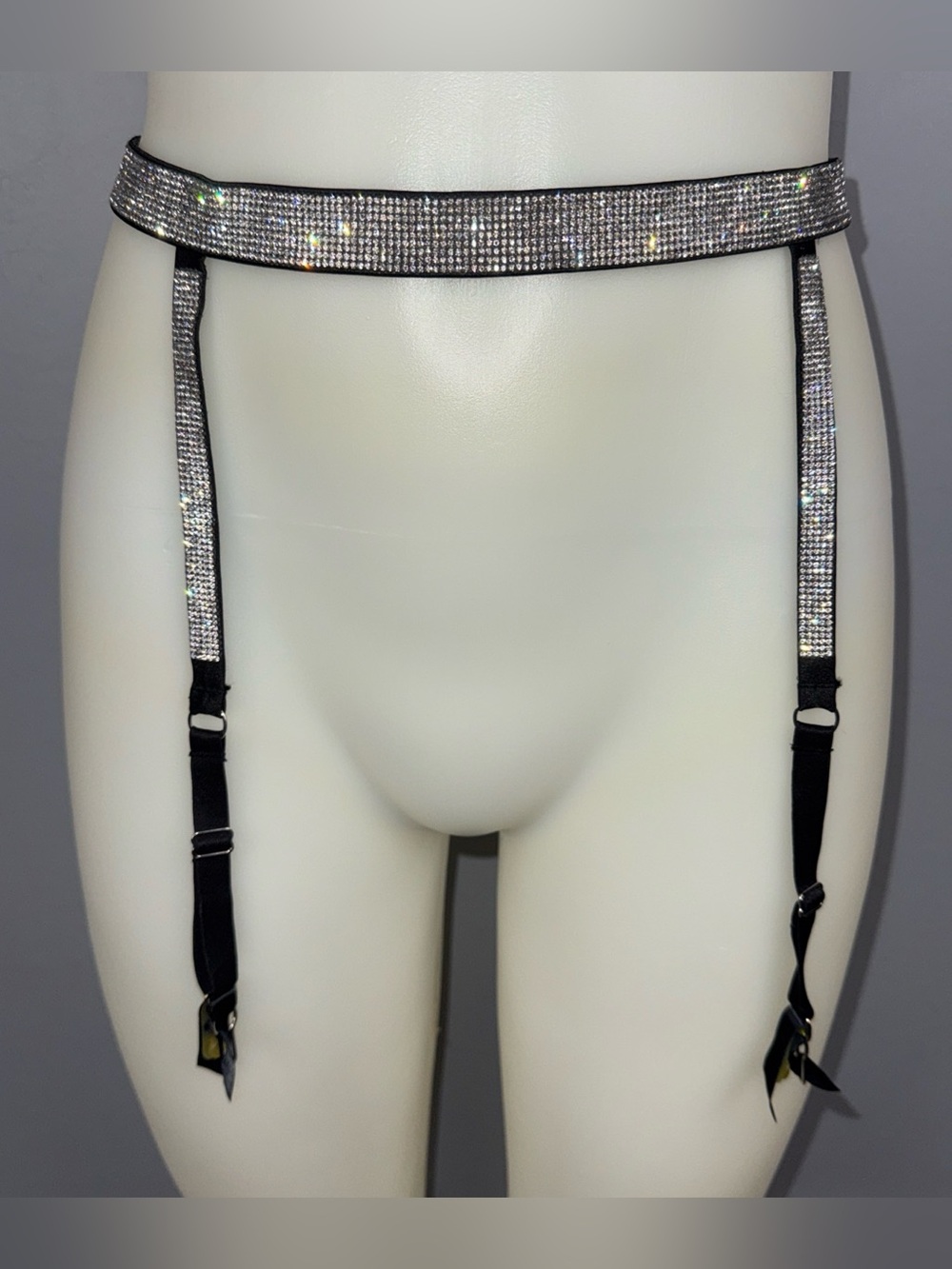 Victoria's Secret Very Sexy Rhinestones Shine Strap Garter Belt Black XS/Small